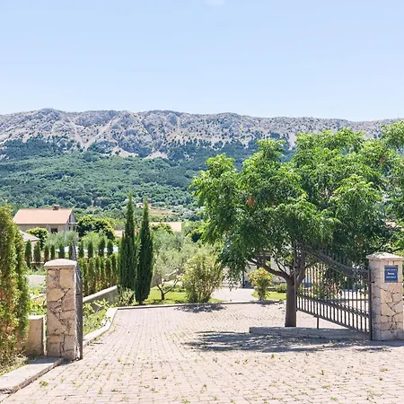 Διαμέρισμα Garden