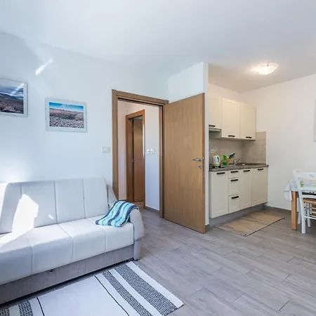 Apartment Garden Baska (Krk)